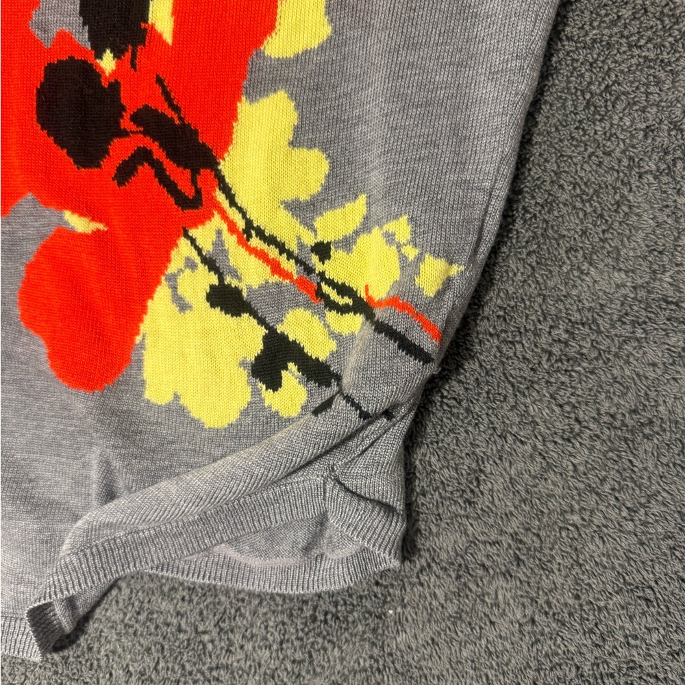 New York & Co Gray Sweater with Red Floral Design- M - Picture 5 of 5